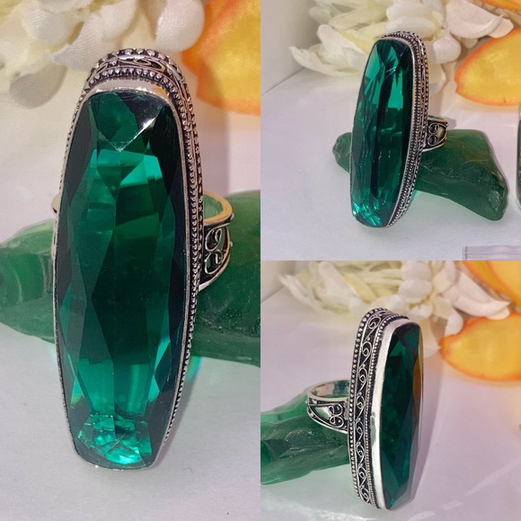 💚💚 Green Quartz Gemstone Chunky Handmade Cocktail Ring - Picture 6 of 8